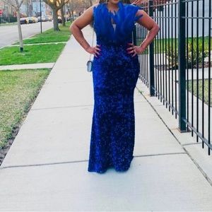 Feathers & Sequin hottie !